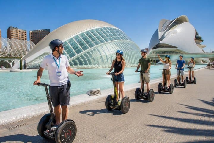 Valencia: 2h Monumental Segway Tour