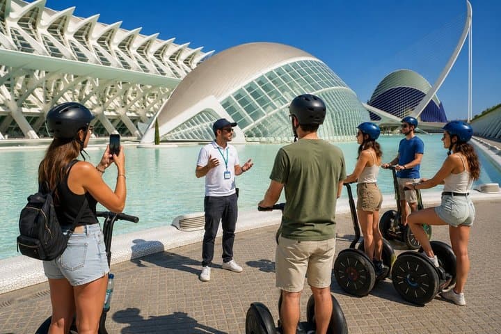 Valencia: 2h Monumental Segway Tour