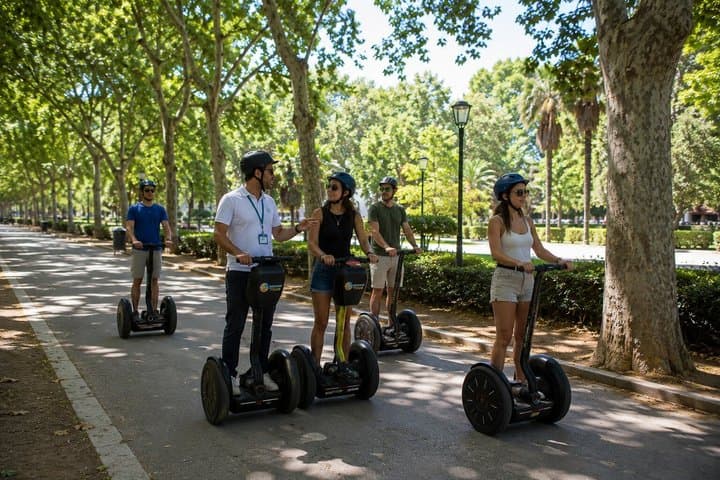 Valencia: 2h Monumental Segway Tour