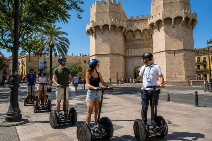Valencia: 2h Monumental Segway Tour