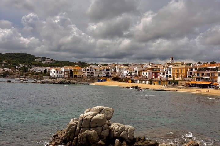 Girona and Costa Brava Coves Walking Tour