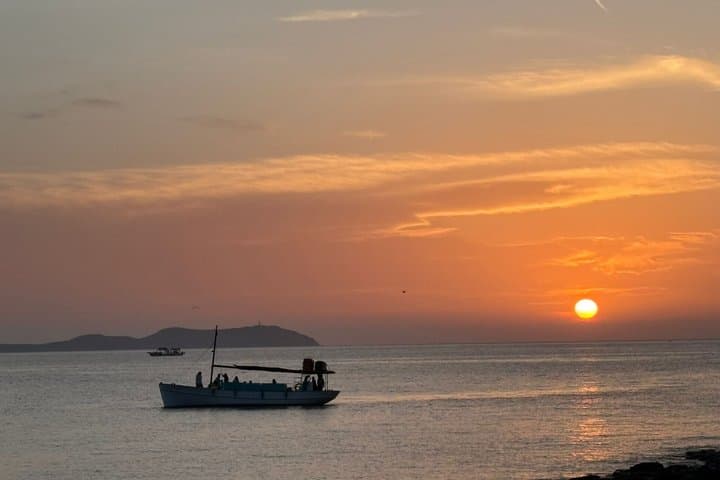 Ibiza Boat Tour with Drinks, Snorkeling & Paddle Boards