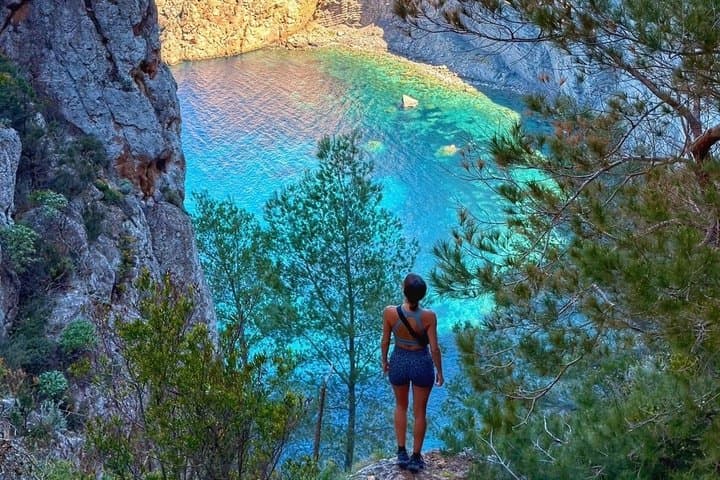 Hiking to the most secret spots of Ibiza