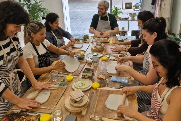 Discover Valencia’s Parks, Create Ceramic Art