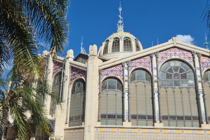 Discover Valencia's Tiles and Create Your Own
