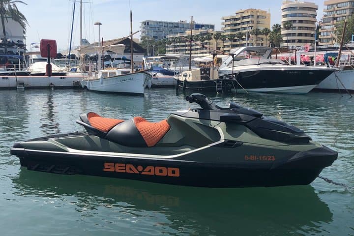 JET SKI TOUR Experience 1 Hour.