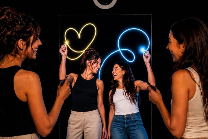IKONO: a Unique Sensory and Photographic Experience