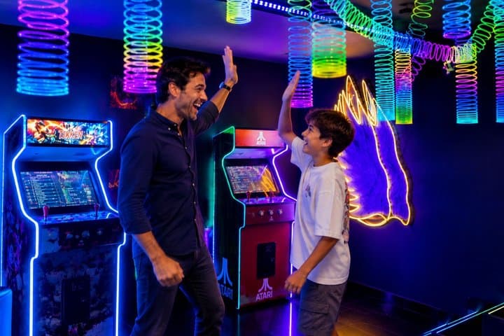 IKONO: a Unique Sensory and Photographic Experience