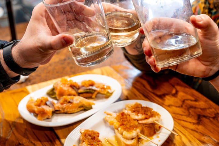 Cadiz Food Tour: Tapas, Drinks and Delights with a Local