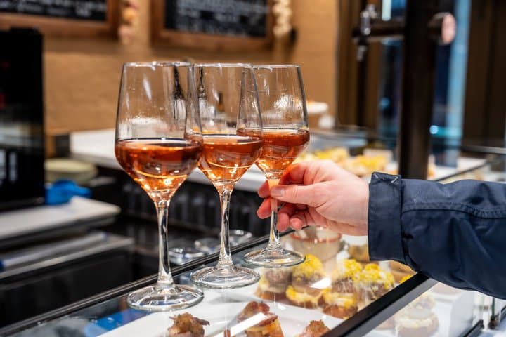 Cadiz Food Tour: Tapas, Drinks and Delights with a Local