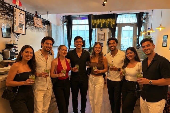 Barcelona Cocktail Class and Night Experience