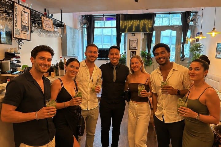 Barcelona Cocktail Class and Night Experience
