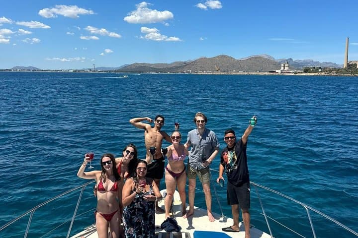 Mallorca Small Group Boat Cruise to Sea Caves and Snorkeling