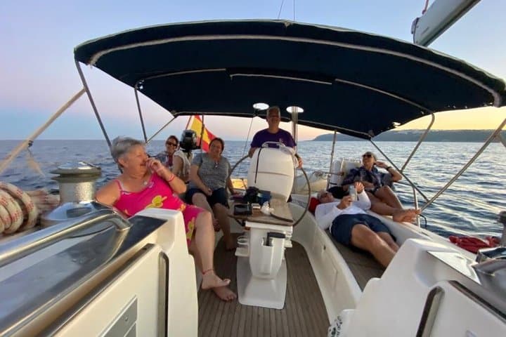 Alicante : Sailing boat tour of the Mediterranean Sea