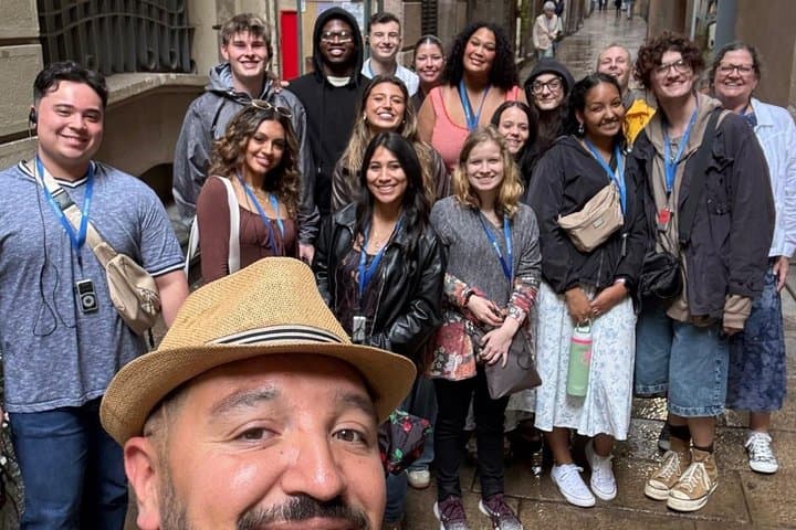 Gothic Quarter Insights & Tapas Experience
