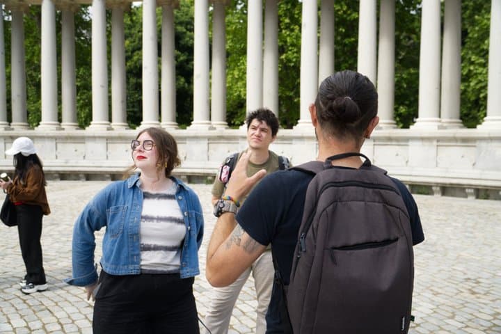 Madrid: Retiro park Secrets, Legends & Palaces Small Group Tour