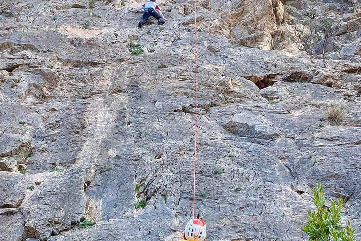 Rock climbing trip on top rope Black Plates