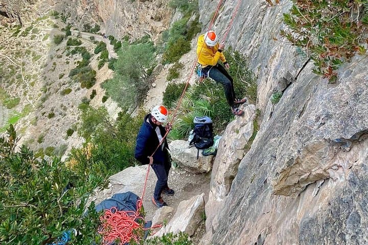 Rock climbing trip on top rope Black Plates