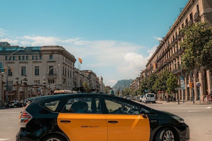 Barcelona Cruise Port to Hotel Private Taxi Transfer