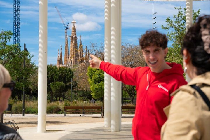 Uncommon Barcelona: Hidden Gems, Tapas & Sagrada Views