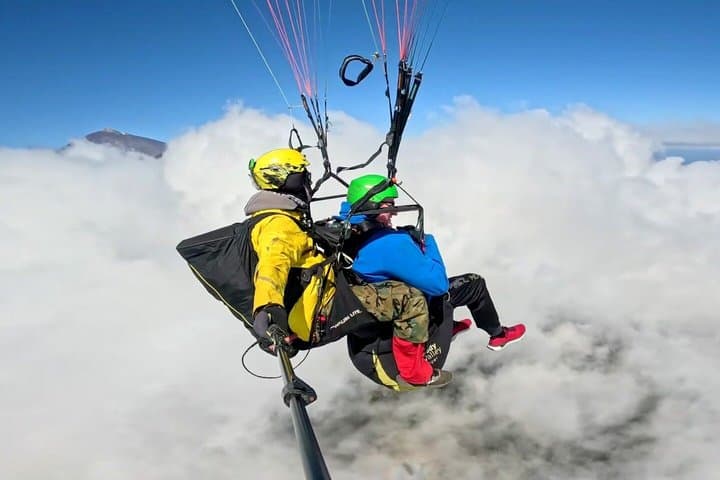 Paragliding from Teide National Park 2200m to Puerto de la Cruz