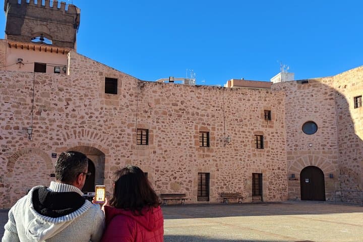 Santa Pola Self Guided Scavenger Hunt and Walking tour
