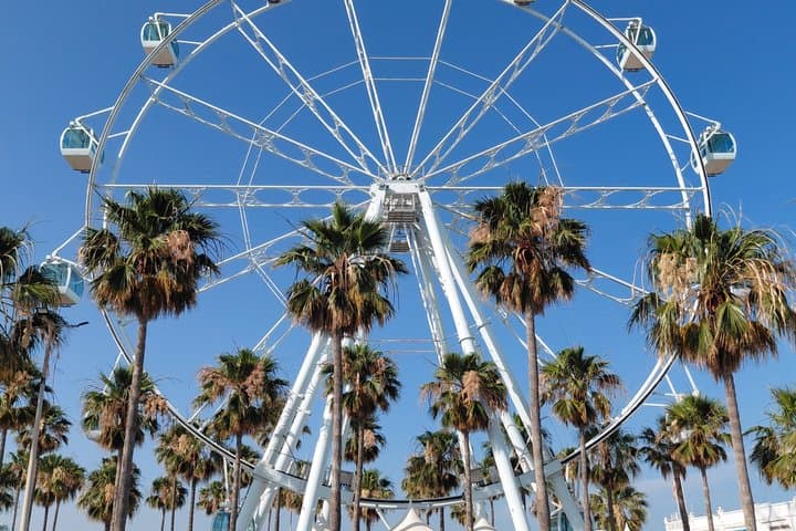 Puerto Marina Self Guided Scavenger Hunt and Walking Tour