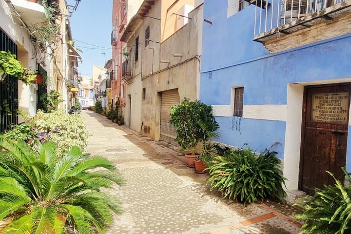 Villajoyosa Self Guided Scavenger Hunt and Walking Tour