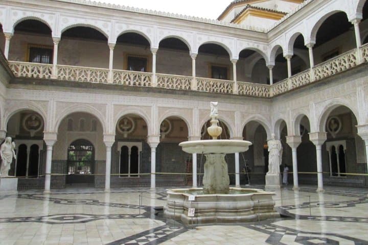 Palace of Dueñas and Pilates' House