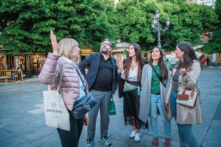Granada Tapas and Wine Small Group Tour