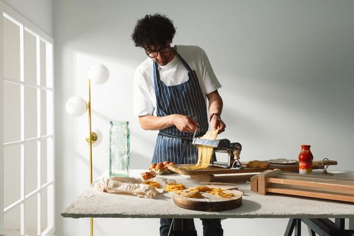 Carbonara Cooking Class in Valencia with an Italian Chef