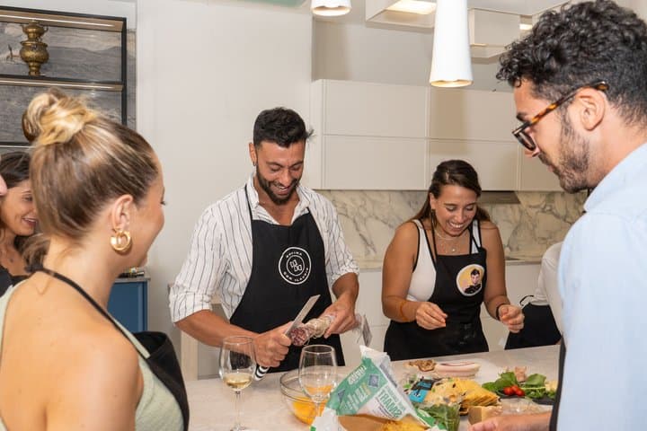 Carbonara Cooking Class in Valencia with an Italian Chef