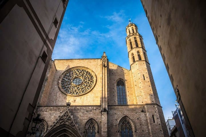 Barcelona Picasso Museum Ticket and Audio Tour with El Born Walk