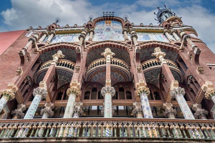 Barcelona Picasso Museum Ticket and Audio Tour with El Born Walk
