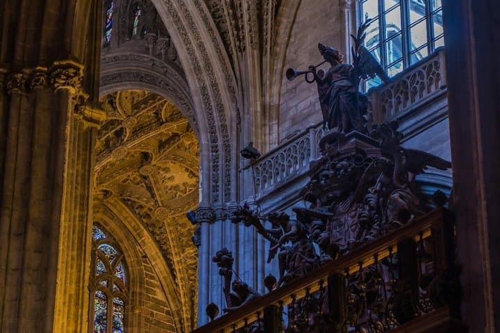 Seville Cathedral Night Tour with Illumination