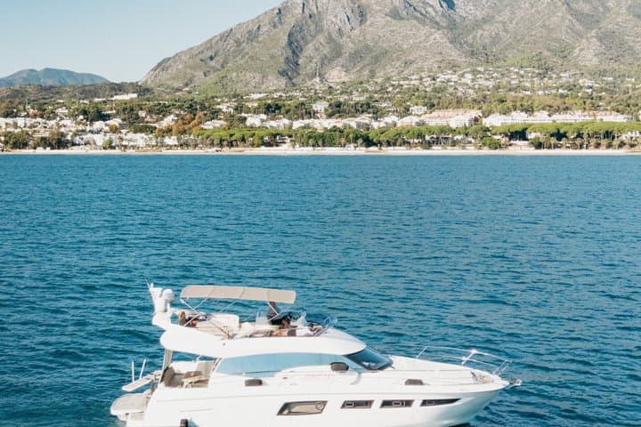 50ft Luxury Yacht Charter in Puerto Banús