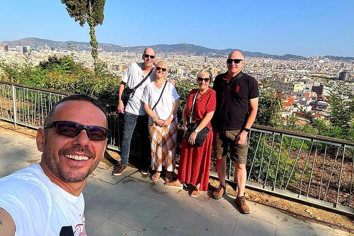 Explore Landmarks of Barcelona Private Tour