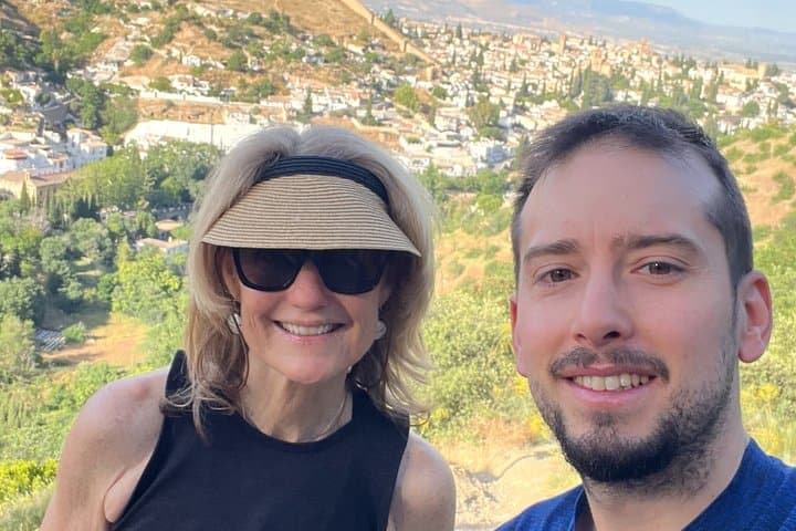 Running tour in Granada and the Alhambra surroundings
