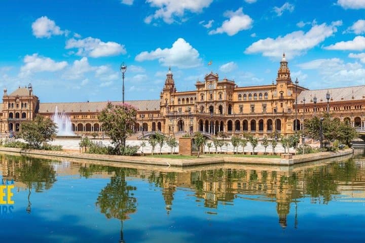 Cultural Walking Tour of Seville Monumental