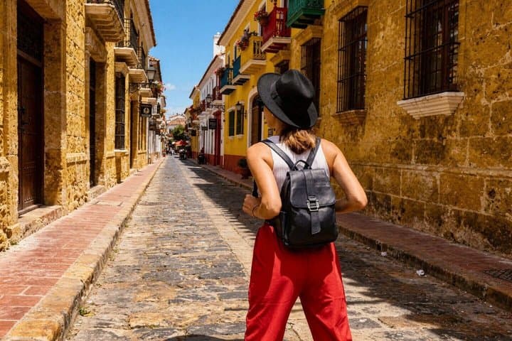 Hello Cartagena: Private 2-Hour Intro City Walk with Local Guide