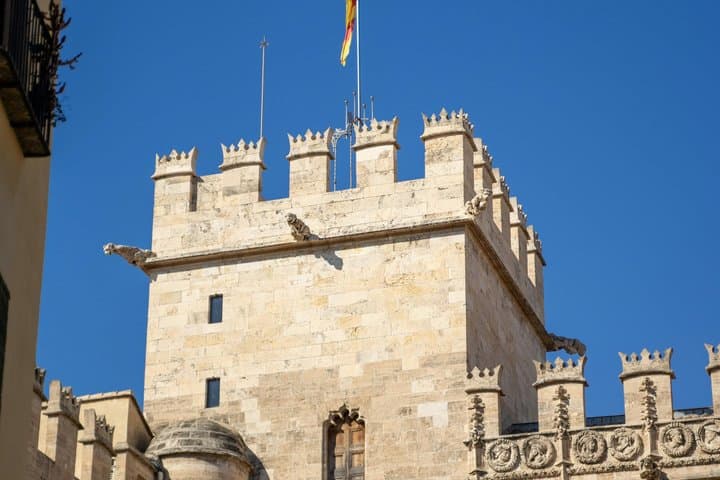 Myths and Truths Self Guided Walking Tour of Valencia