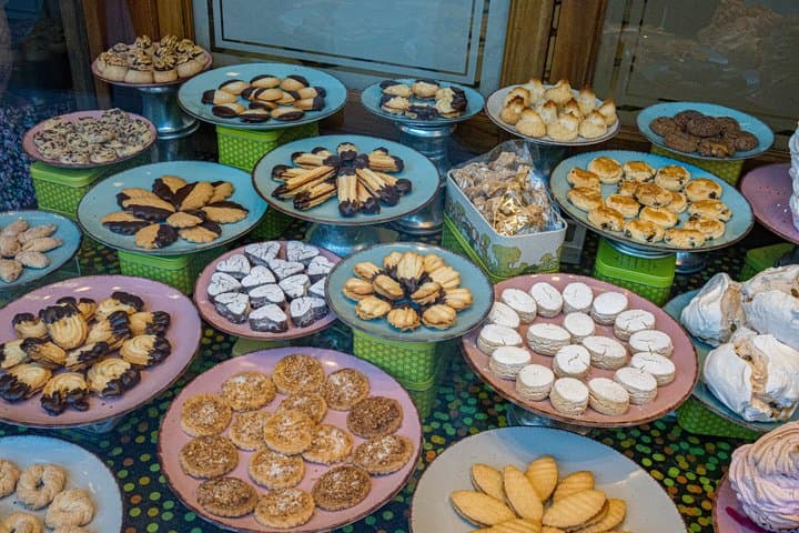 (French) Barcelona Pastry Tour: Over 100 Years of History
