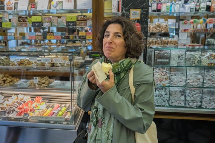 (French) Barcelona Pastry Tour: Over 100 Years of History