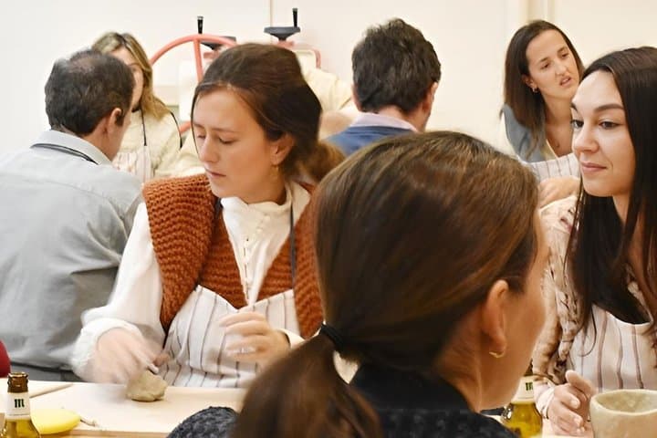 Free Ceramics Workshop in Madrid