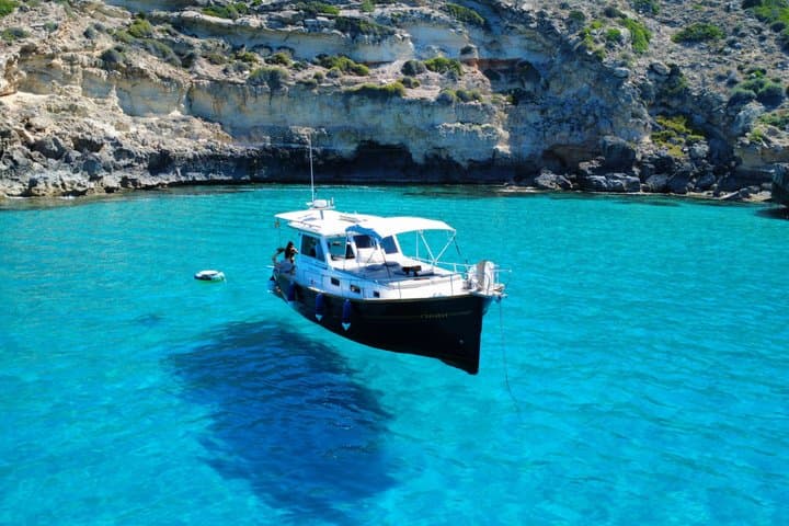 PRIVATE Luxury Boat I Palma Mallorca I 4 hours I SUP & Snorkel