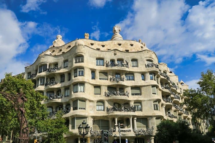 Dali Triangle Tour with Figueres Museum with Hotel Pickup