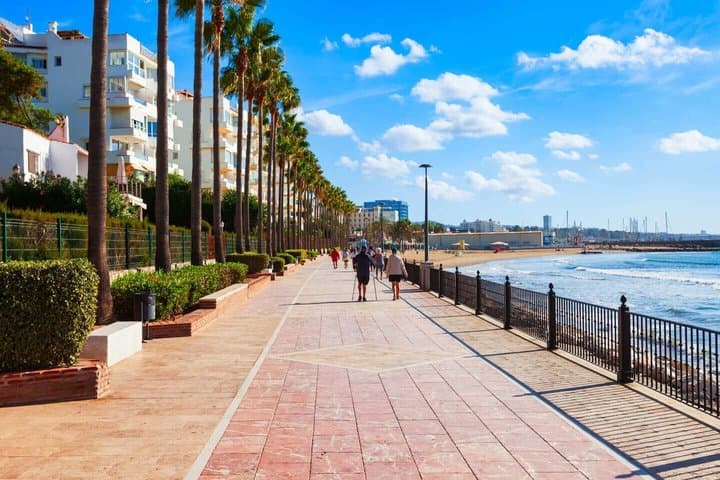 Hello Marbella: Private 2-Hour Intro City Walk with Local Guide