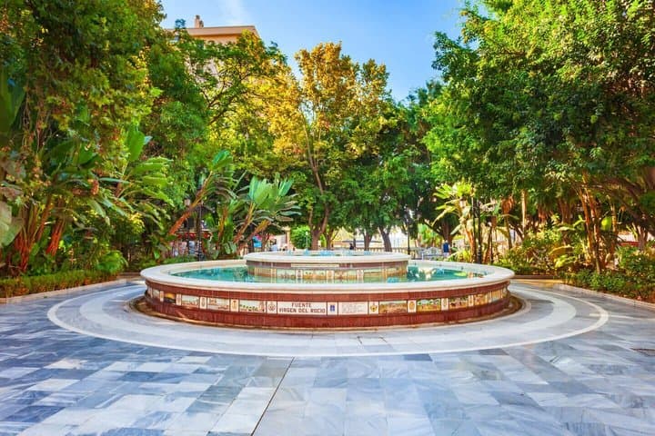 Hello Marbella: Private 2-Hour Intro City Walk with Local Guide