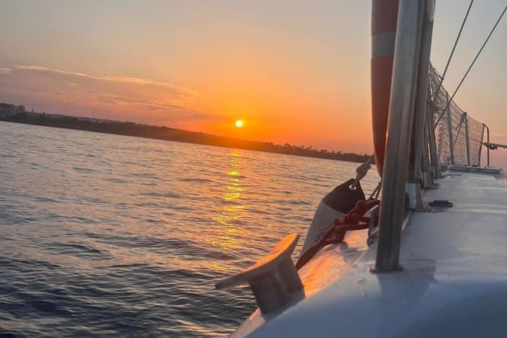 Torrevieja Sundowner Tour by Catamaran Apaleo