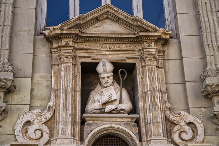 Magical Valencia: Secrets, History & Tapas Adventure Small group